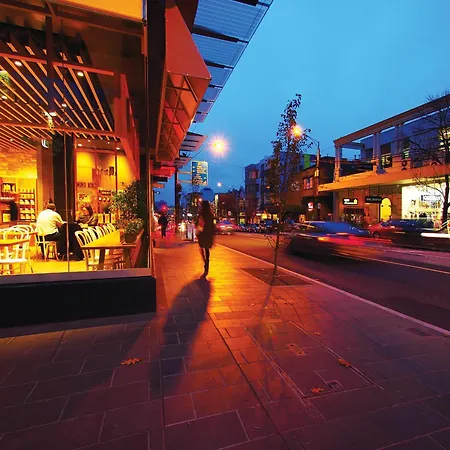 Oaks Melbourne South Yarra Suites-3